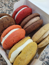 Load image into Gallery viewer, Whoopie Pie Selection Box