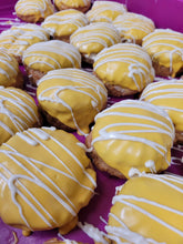 Load image into Gallery viewer, Lemon Profiterole Trio