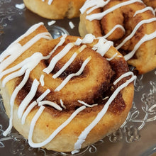 Load image into Gallery viewer, Cinnamon Buns