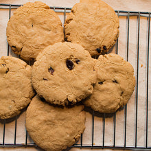 Load image into Gallery viewer, Cinnamon Raisin Cookie